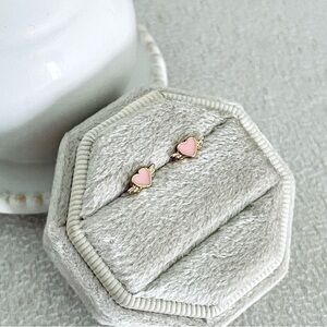 Wing hearts stud earrings